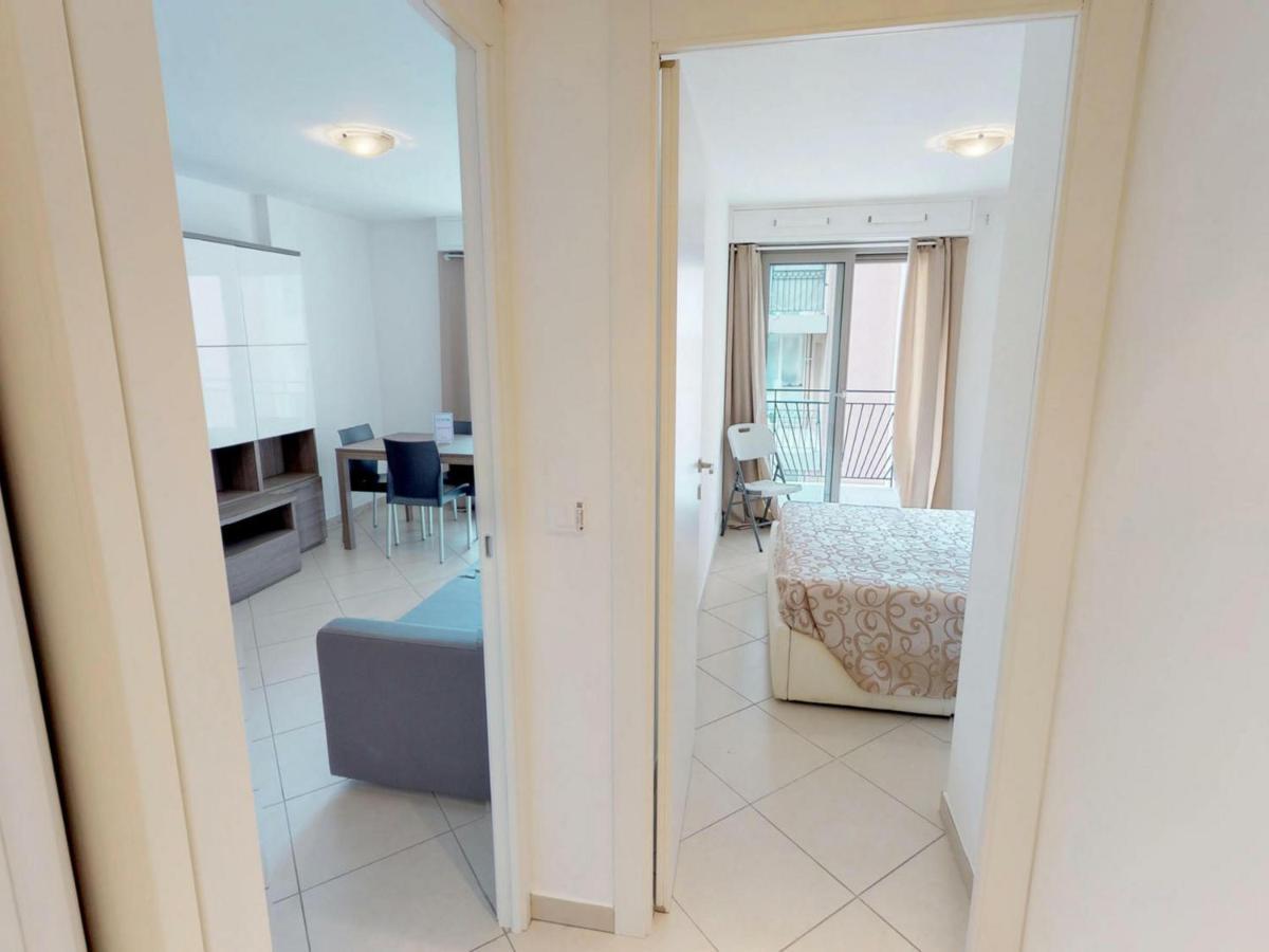 Charmant 2P Moderne Avec Terrasse, Parking Prive, En Plein Centre De Menton, A 2 Pas De La Mer - Fr-1-196-200 Екстер'єр фото