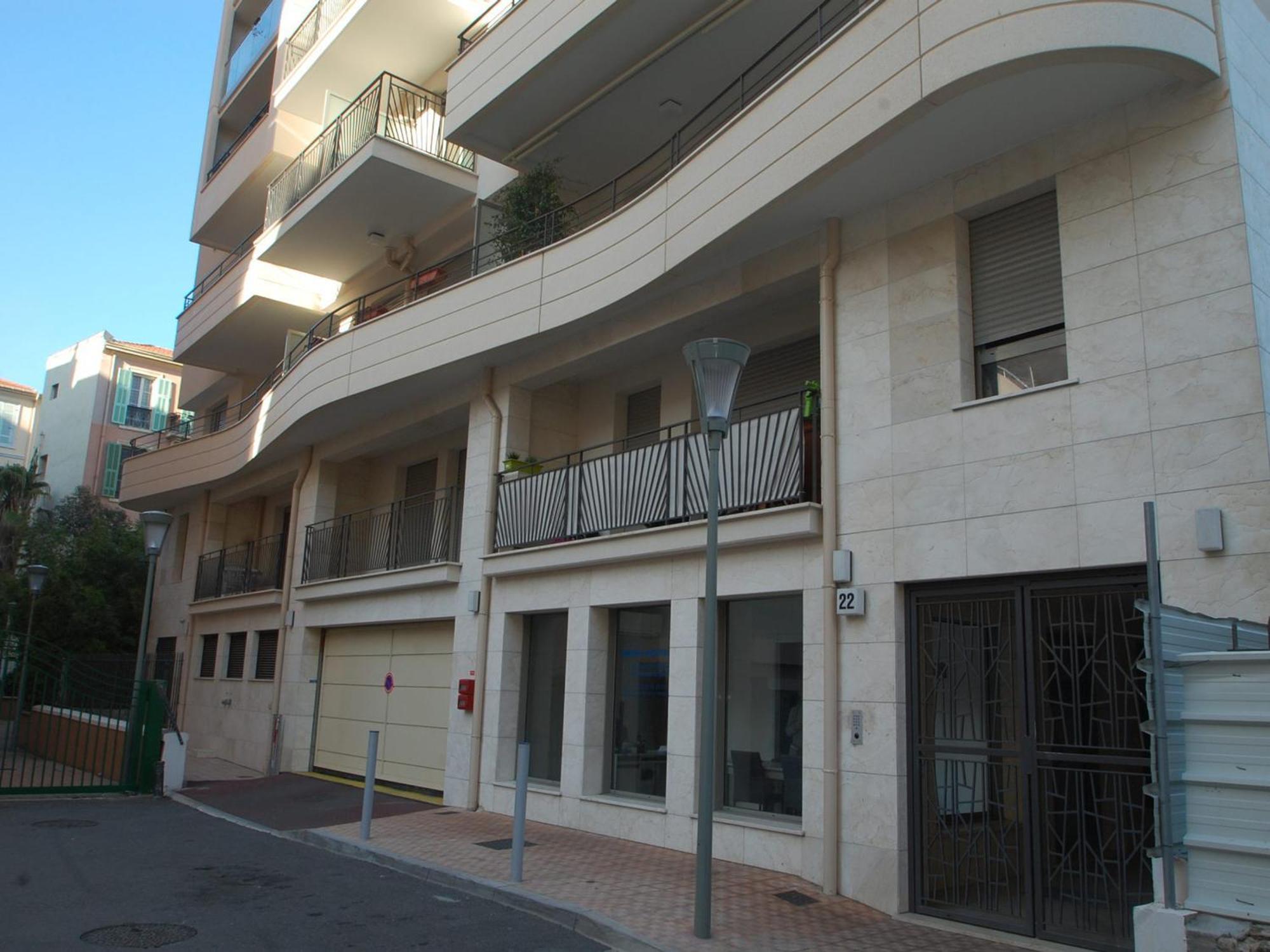 Charmant 2P Moderne Avec Terrasse, Parking Prive, En Plein Centre De Menton, A 2 Pas De La Mer - Fr-1-196-200 Екстер'єр фото